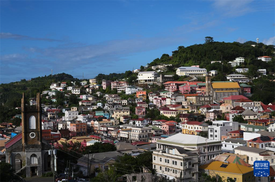 這是1月7日拍攝的格林納達(dá)首都圣喬治風(fēng)光。新華社記者 趙凱 攝