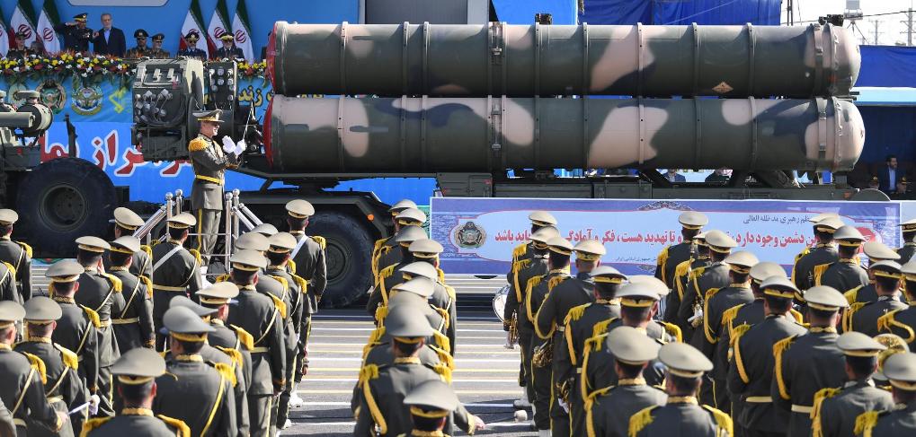 這是2024年9月21日在伊朗首都德黑蘭拍攝的閱兵式現(xiàn)場(chǎng)。新華社記者沙達(dá)提攝