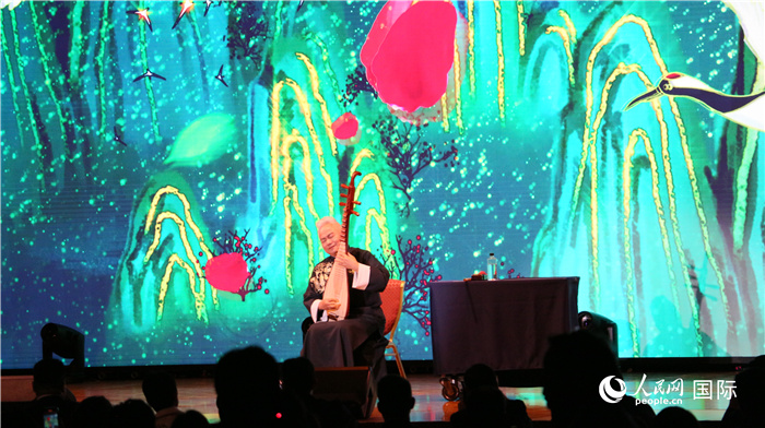 國樂大師方錦龍帶來琵琶獨奏《玄鳥》。人民網(wǎng) 許可攝