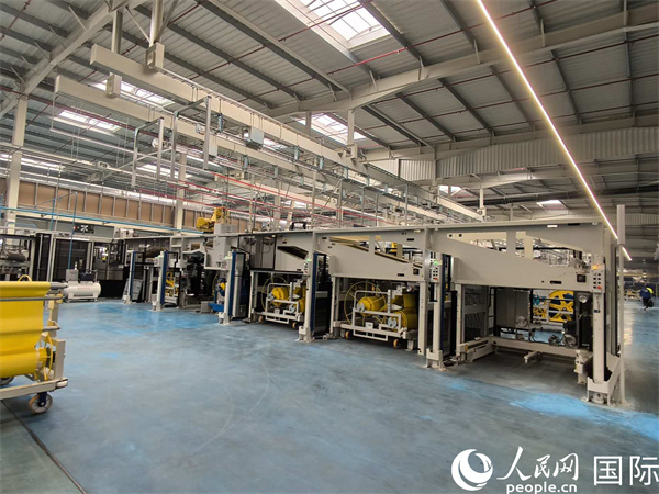 森麒麟在科技城的工廠內(nèi)部。人民網(wǎng)記者 黃培昭攝