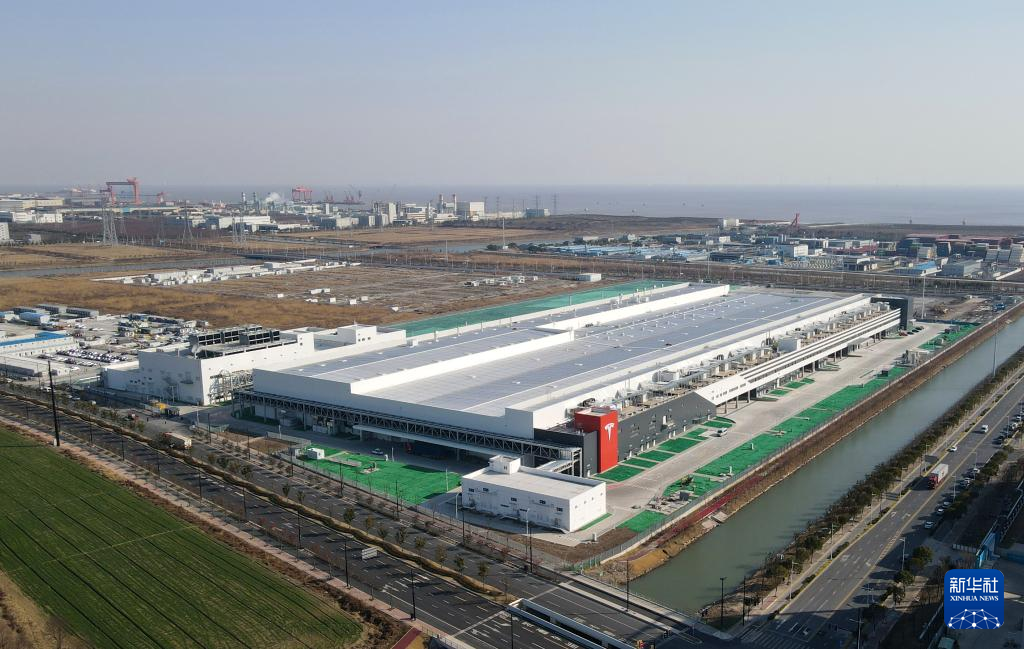 2月8日拍攝的特斯拉上海儲(chǔ)能超級(jí)工廠（無人機(jī)照片）。新華社記者 方喆 攝