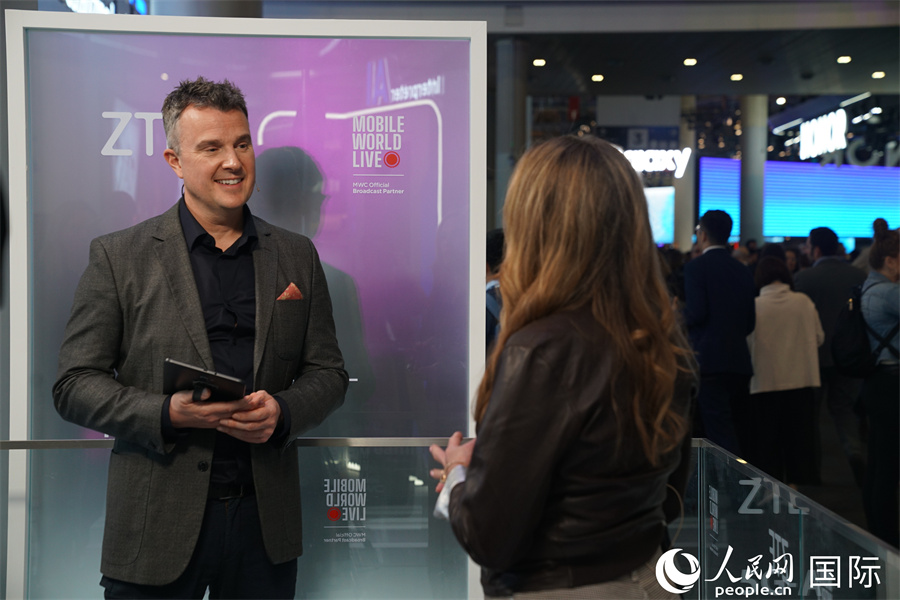 圖為由中興通訊技術(shù)支持的2025年世界移動(dòng)通信大會(huì)直播會(huì)場(chǎng)。人民網(wǎng)記者 顏歡攝