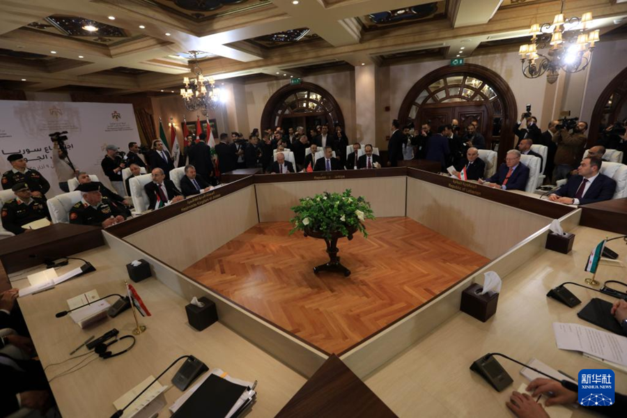 這是3月9日在約旦首都安曼拍攝的會議現(xiàn)場。新華社發(fā)（默罕默德·阿布·古什攝）