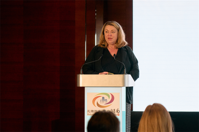 西英格蘭旅游局局長凱薩琳·戴維斯分享湖南之行的感受。楊浩鵬攝