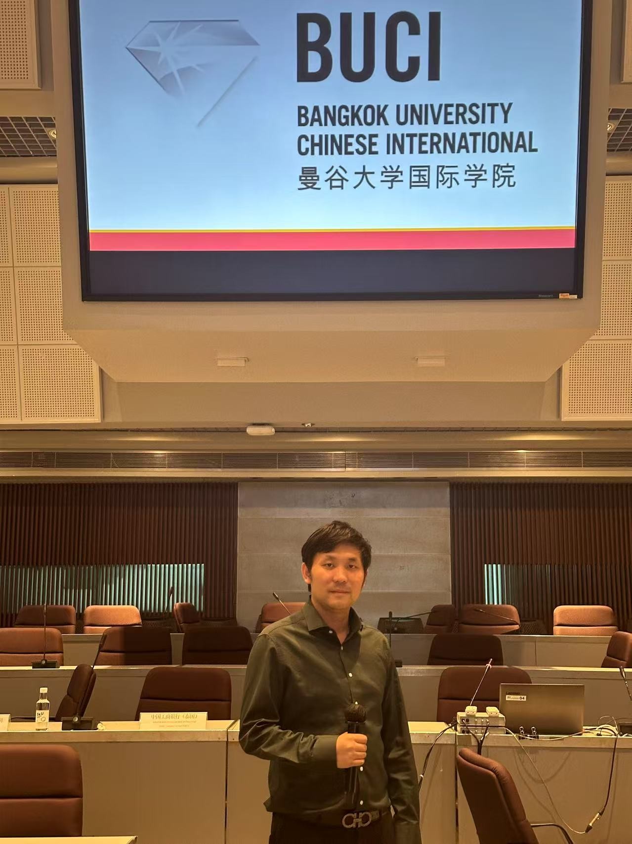 旅泰青年學(xué)者、曼谷大學(xué)博士謝鋆。受訪者供圖