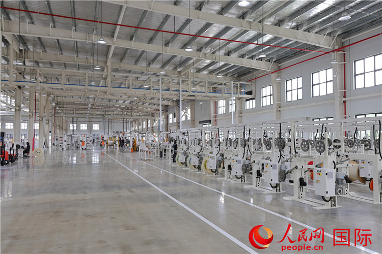 生產(chǎn)基地。人民網(wǎng)記者 白元琪攝