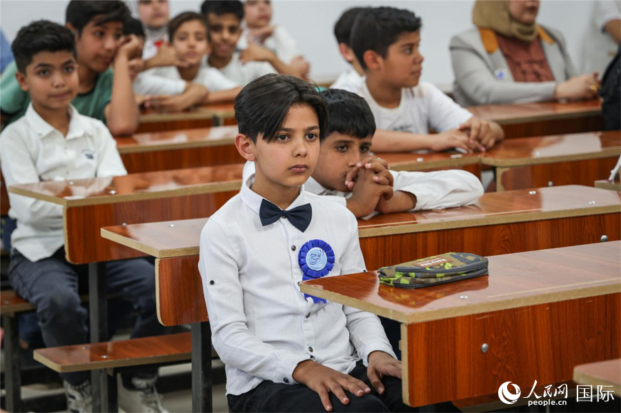 法拉赫學(xué)校學(xué)生。人民網(wǎng)記者 薛丹攝