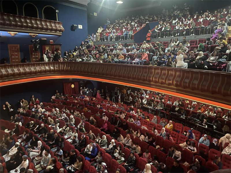 圖為《鷸·蚌·魚》在得土安國際兒童戲劇節(jié)演出現(xiàn)場。拉巴特中國文化中心供圖