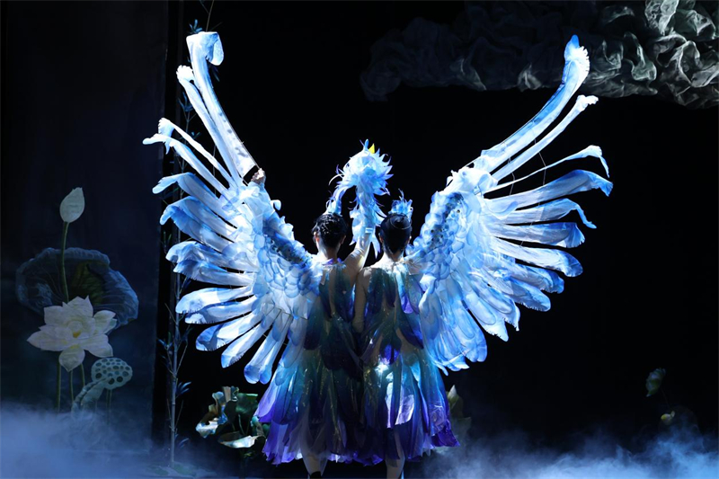 《鷸·蚌·魚》在得土安國際兒童戲劇節(jié)演出一景。拉巴特中國文化中心供圖