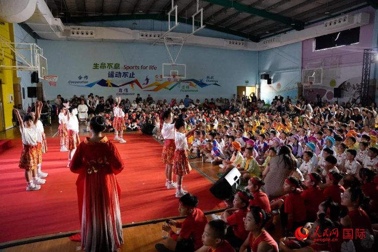 演出場景。人民網(wǎng) 塔里克·易卜拉欣攝