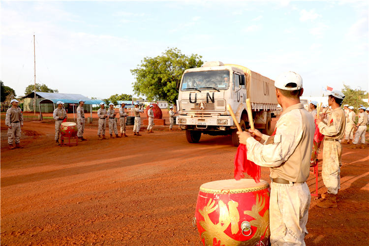 圖為維和工兵出征。張曉昆攝