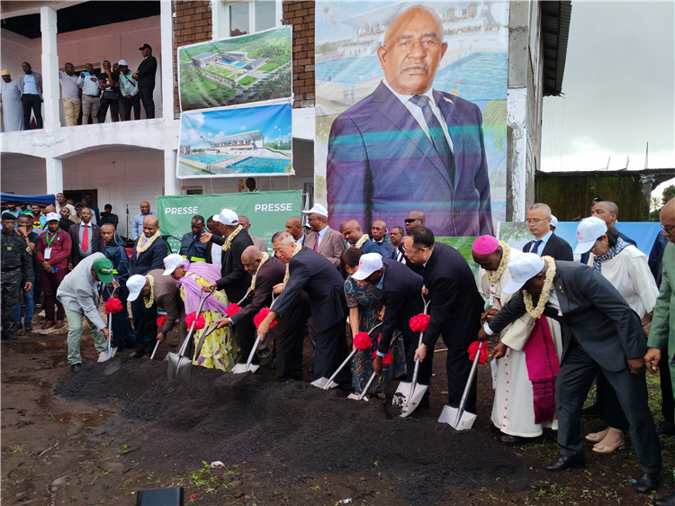 中科兩國(guó)嘉賓出席項(xiàng)目開(kāi)工儀式。河北建工集團(tuán)供圖