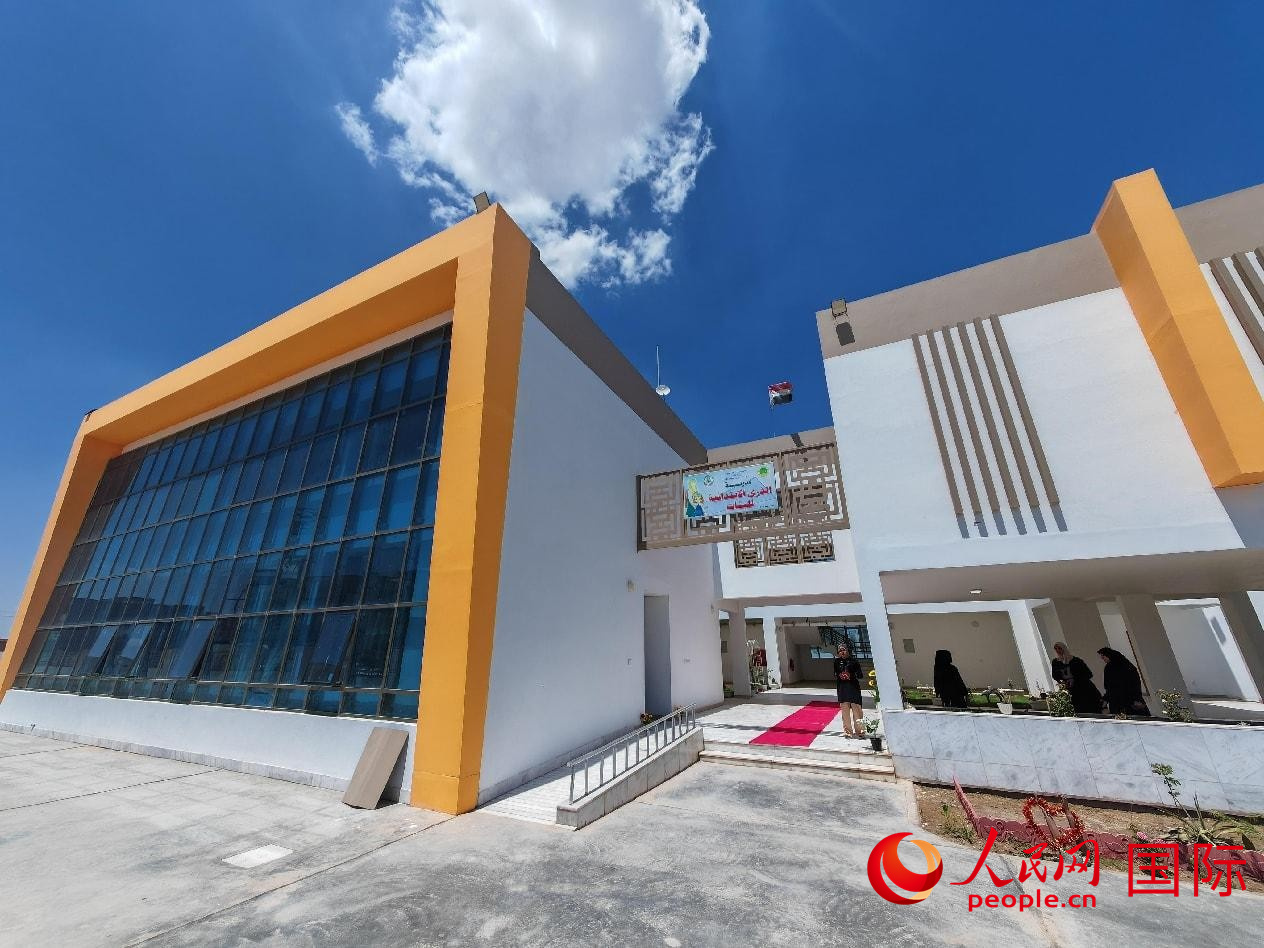 圖為阿爾·圖拉女子學校校園一景。人民網(wǎng)記者 管克江攝