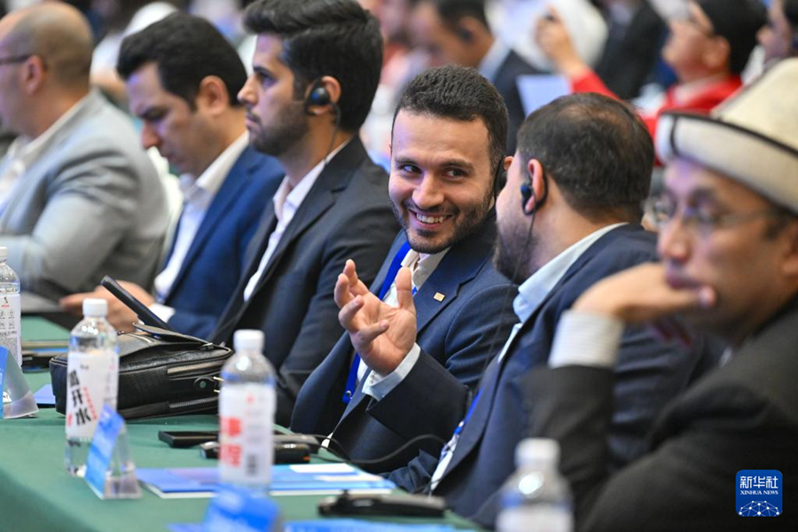 5月23日，與會嘉賓在2025上合組織國家媒體合作論壇上交流。新華社記者 丁磊 攝