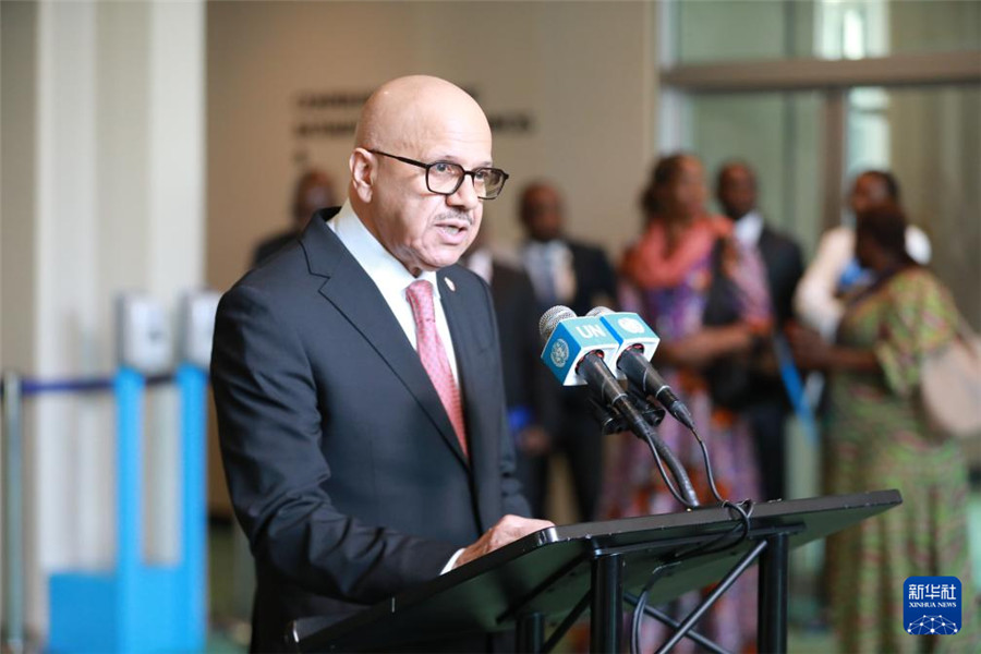 6月3日，在位于紐約的聯(lián)合國(guó)總部，巴林外交大臣扎耶尼在巴林當(dāng)選聯(lián)合國(guó)安理會(huì)非常任理事國(guó)后講話。新華社記者 謝鍔 攝