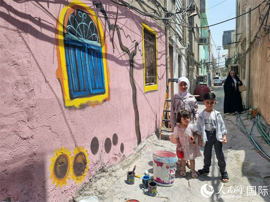 幾名伊拉克兒童。人民網(wǎng) 伊納斯·易卜拉欣攝