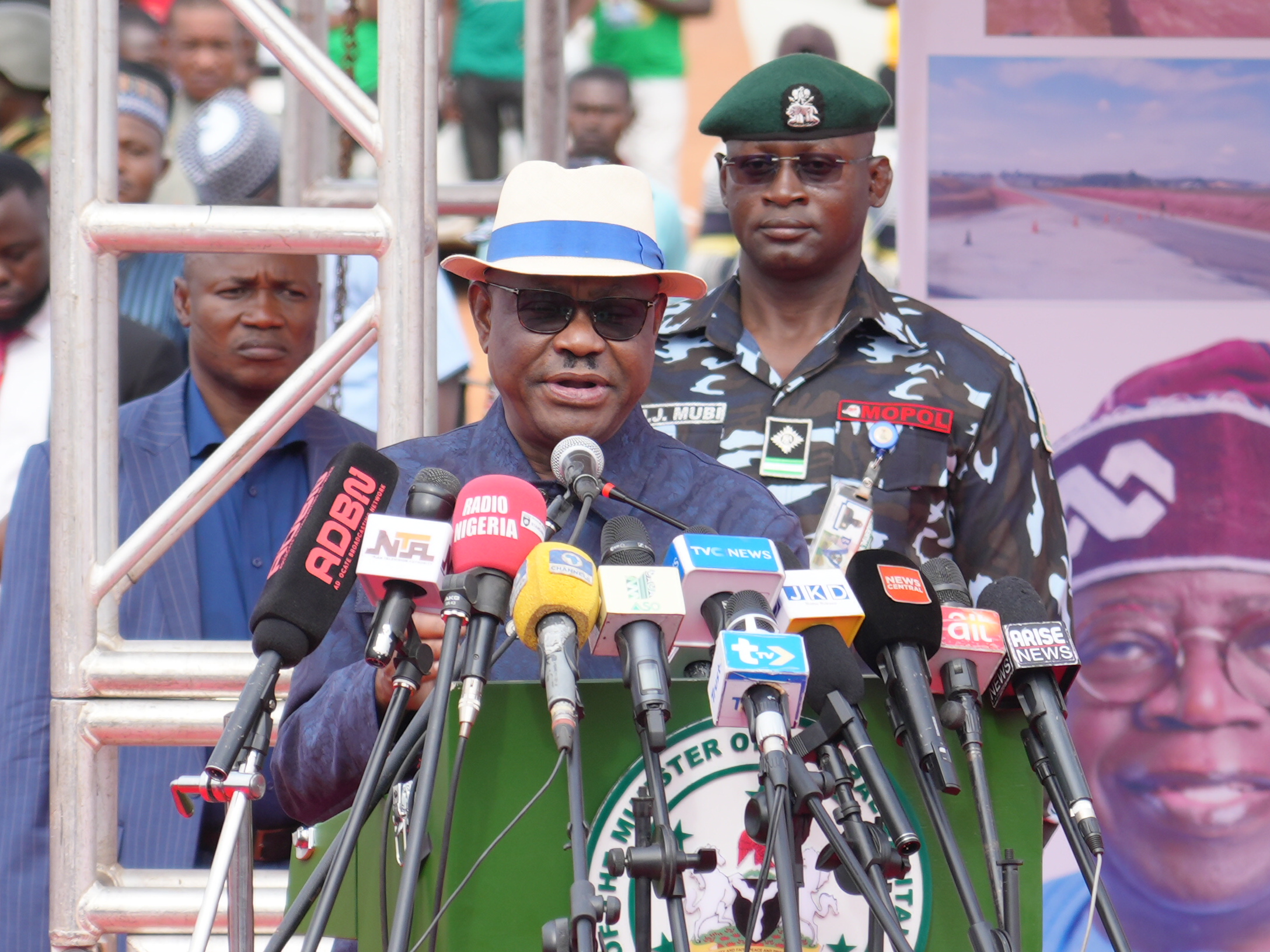 尼日利亞聯(lián)邦首都區(qū)部部長威克致辭。。中地海外尼日利亞公司供圖