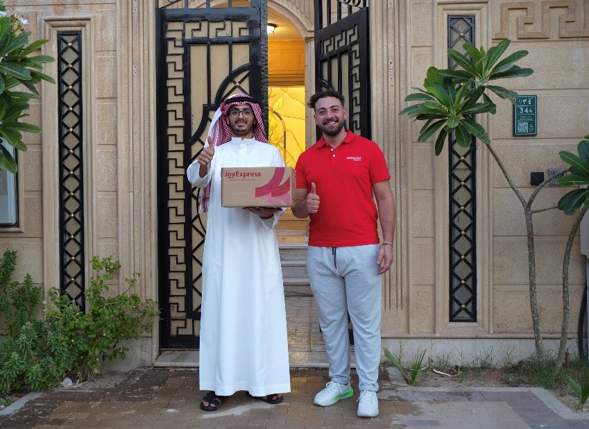 京東物流在利雅得送出首批快遞。京東物流供圖