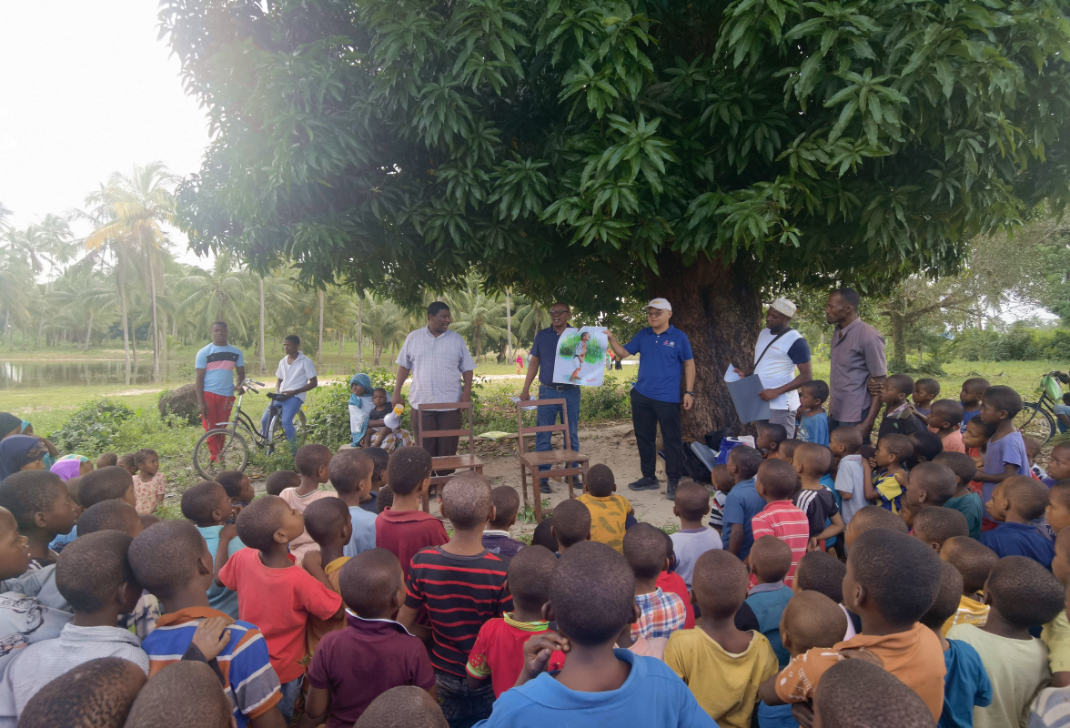 開展社區(qū)健康教育。專家組供圖