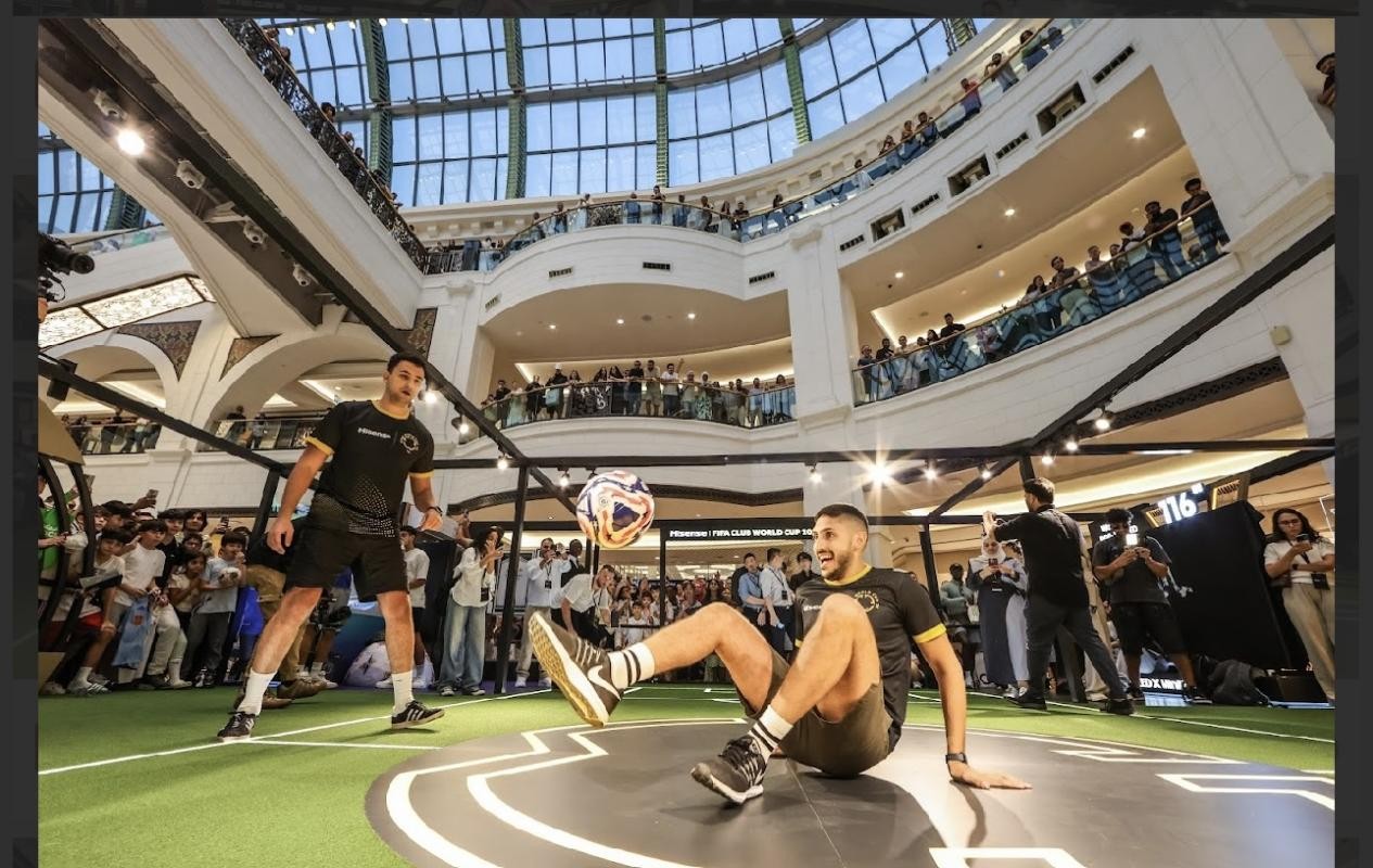 在迪拜購物中心舉辦的路演活動。主辦方供圖