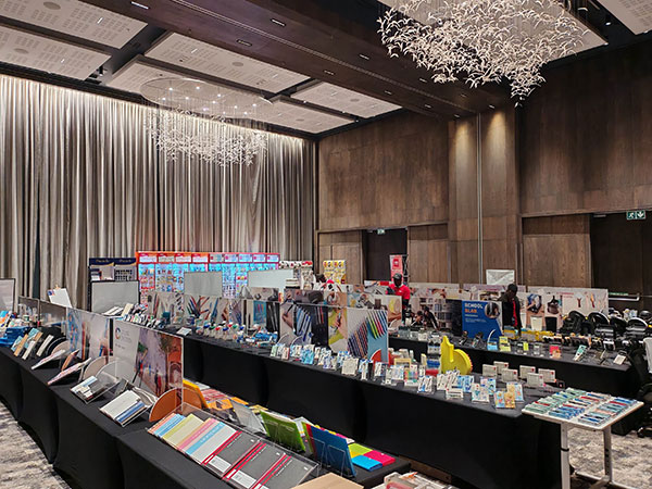 活動(dòng)現(xiàn)場產(chǎn)品展示區(qū)域。圖片來源：得力集團(tuán)