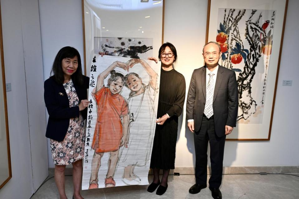 國(guó)際青少年繪畫(huà)展示環(huán)節(jié)。新加坡中國(guó)文化中心供圖