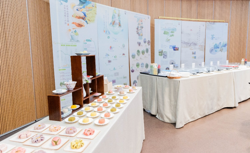 茶香與中式點(diǎn)心相伴，茶旅更添雅趣。中國(guó)駐大阪旅游辦事處供圖