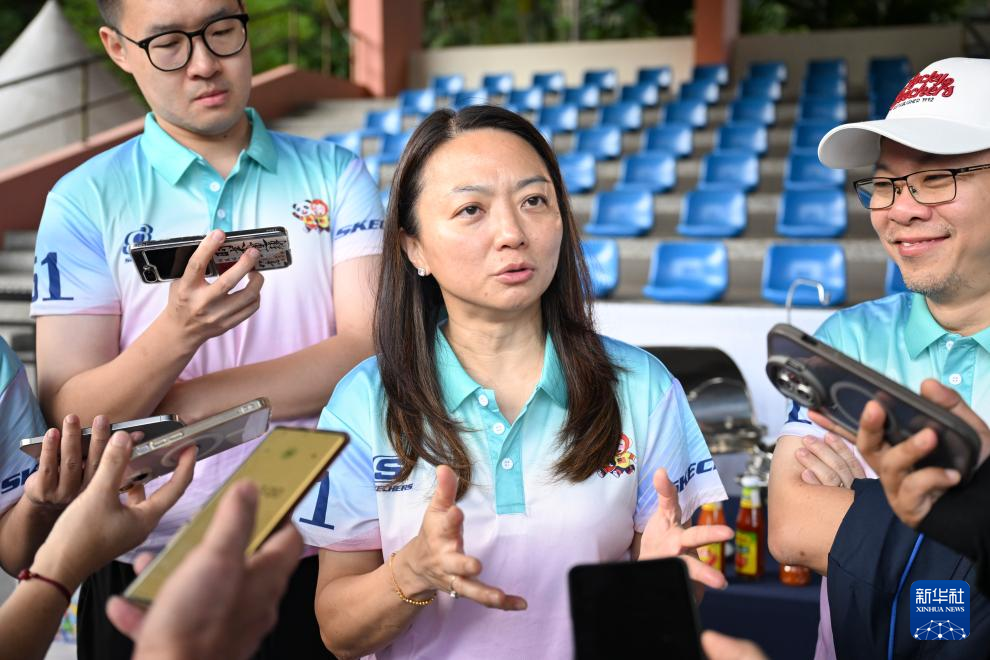 這是7月27日在馬來西亞沙巴州首府哥打基納巴盧拍攝的馬來西亞青年與體育部長楊巧雙。新華社記者 程一恒 攝