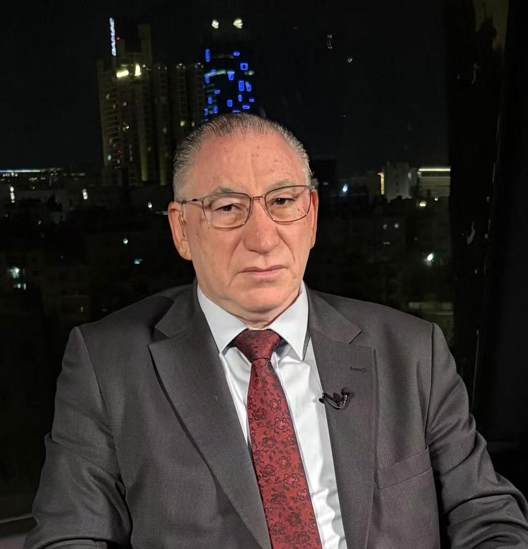 圖為約旦侯賽因·本·塔拉勒大學(xué)教授哈桑·達(dá)賈。作者供圖