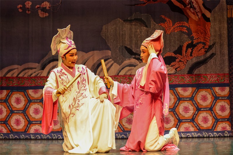 中國(guó)越劇閃耀英倫 大美戲曲以藝通心