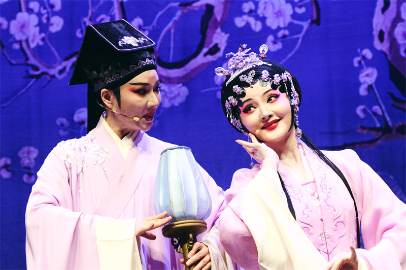 《牡丹亭·幽媾》。楊浩鵬 攝