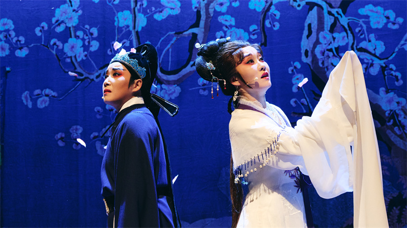 《陸游與唐婉·題詩壁》。楊浩鵬 攝