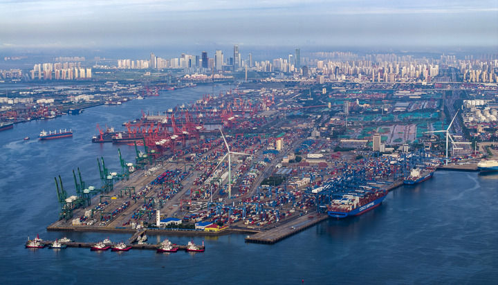 　　天津港集裝箱碼頭一景（2025年8月22日攝，無人機照片）。新華社記者 趙子碩 攝