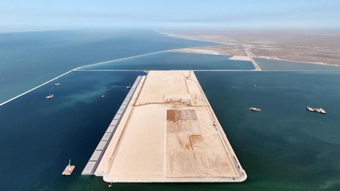 8月26日無(wú)人機(jī)拍攝的法奧港最新進(jìn)展情況。中交天航局供圖