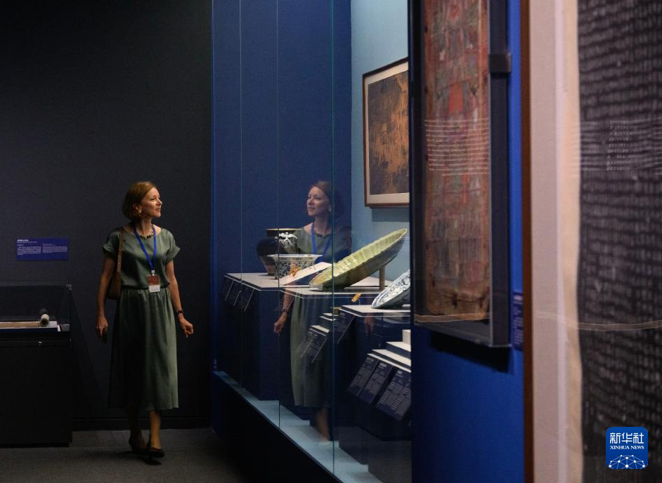 上合組織國家博物館藏文物聯(lián)展在京開幕             8月27日，上海合作組織國家博物館藏文物聯(lián)展在北京中國國家博物館開幕。