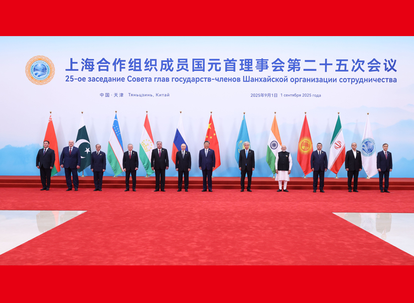習近平同出席會議的上海合作組織成員國領導人、常設機構負責人集體合影
