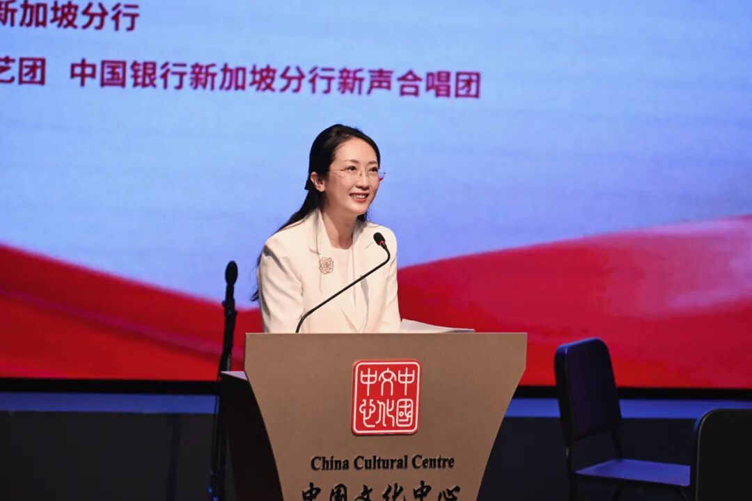 新加坡中國(guó)文化中心兼旅游辦事處主任、中國(guó)文化中心執(zhí)行理事會(huì)主席孔媛在活動(dòng)現(xiàn)場(chǎng)致辭。新加坡中國(guó)文化中心供圖