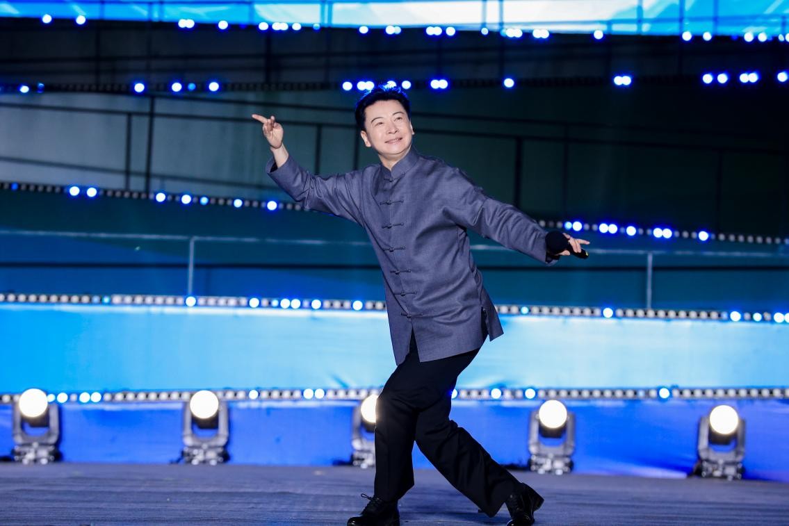 胡文閣在活動現(xiàn)場。