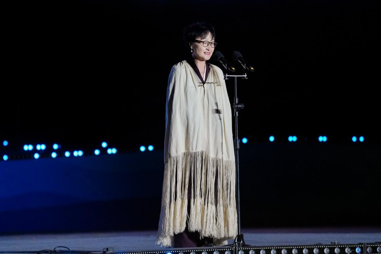 巴莫曲布嫫在活動現(xiàn)場。