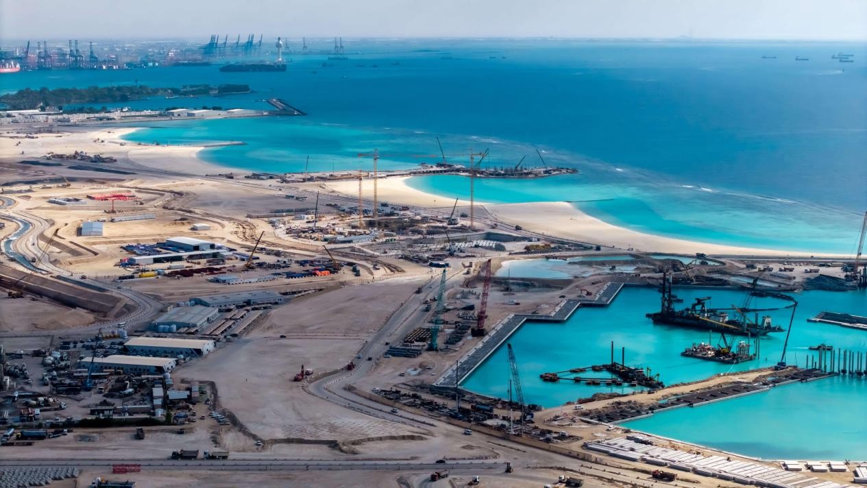 圖為吉達(dá)綜合開發(fā)項目建設(shè)現(xiàn)場。中交四航局供圖