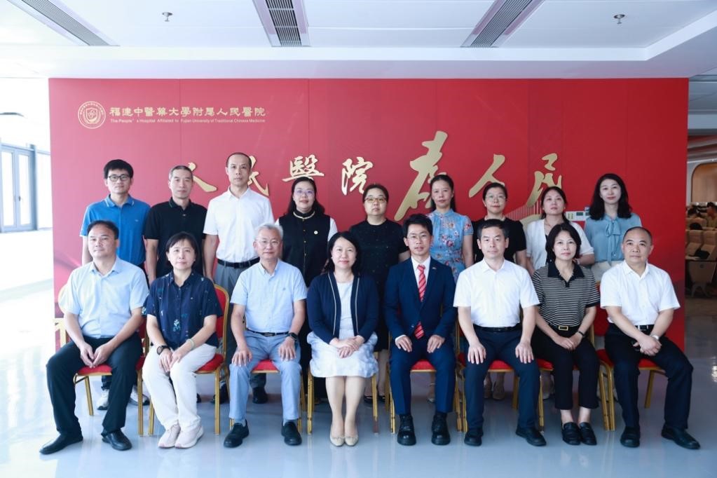 活動(dòng)嘉賓合影。非洲中醫(yī)及針灸中心供圖