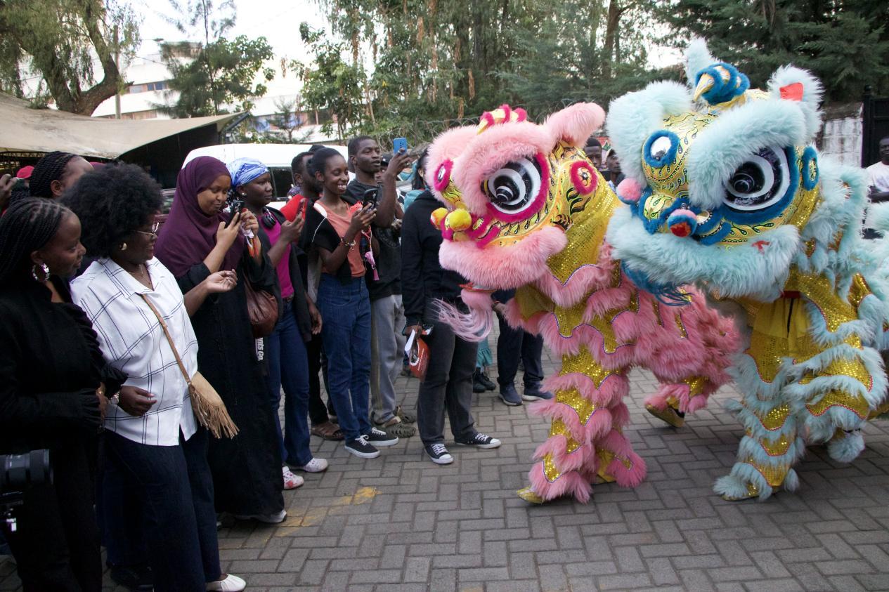 暖場(chǎng)活動(dòng)現(xiàn)場(chǎng)。內(nèi)羅畢大學(xué)孔子學(xué)院供圖