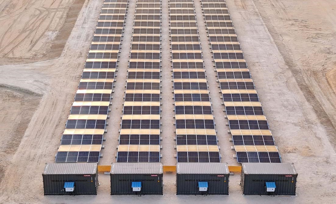 移動(dòng)光伏站。項(xiàng)目部供圖