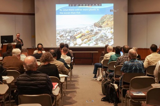   6月5日，學(xué)者們參加在美國加利福尼亞州克萊爾蒙特舉辦的第18屆克萊爾蒙特生態(tài)文明國際論壇。新華社發(fā)（曾慧攝）