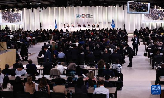 6月9日，在法國尼斯，與會(huì)嘉賓出席第三屆聯(lián)合國海洋大會(huì)開幕式。新華社記者 高靜 攝