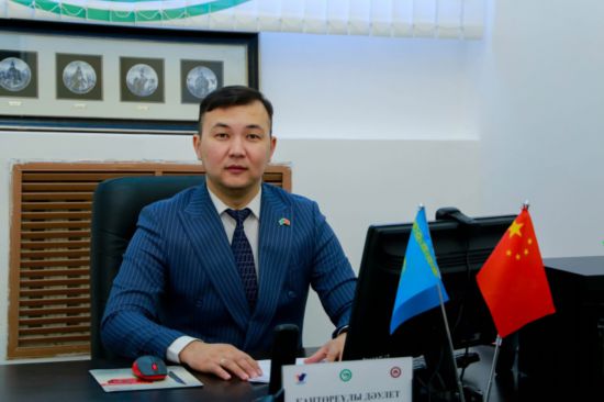 哈薩克斯坦阿克托別州朱巴諾夫大學(xué)孔子學(xué)院哈方院長(zhǎng)克恩托列吾樂(lè)·達(dá)吾列提