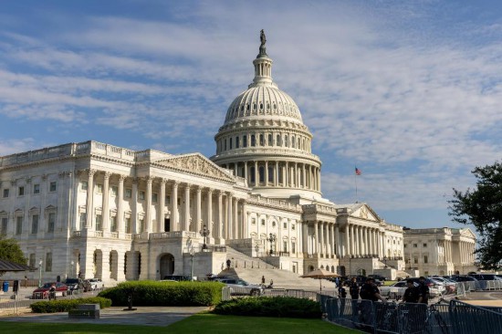 　　這是7月3日在美國首都華盛頓拍攝的美國國會大廈。新華社記者胡友松攝