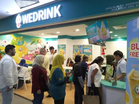 “WEDRINK茶主張”馬來西亞安邦店的經(jīng)營場景。新華社發(fā)