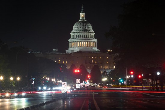 　　這是7月2日晚在美國首都華盛頓拍攝的美國國會(huì)大廈。新華社記者胡友松攝