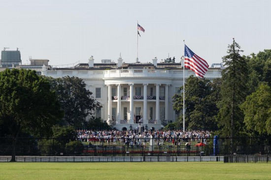 　　7月4日，在美國首都華盛頓白宮，美國總統(tǒng)特朗普發(fā)表講話。新華社記者胡友松攝